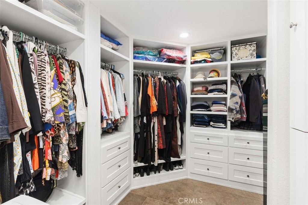 Interior, Recessed Lighting, Walk-in Closets