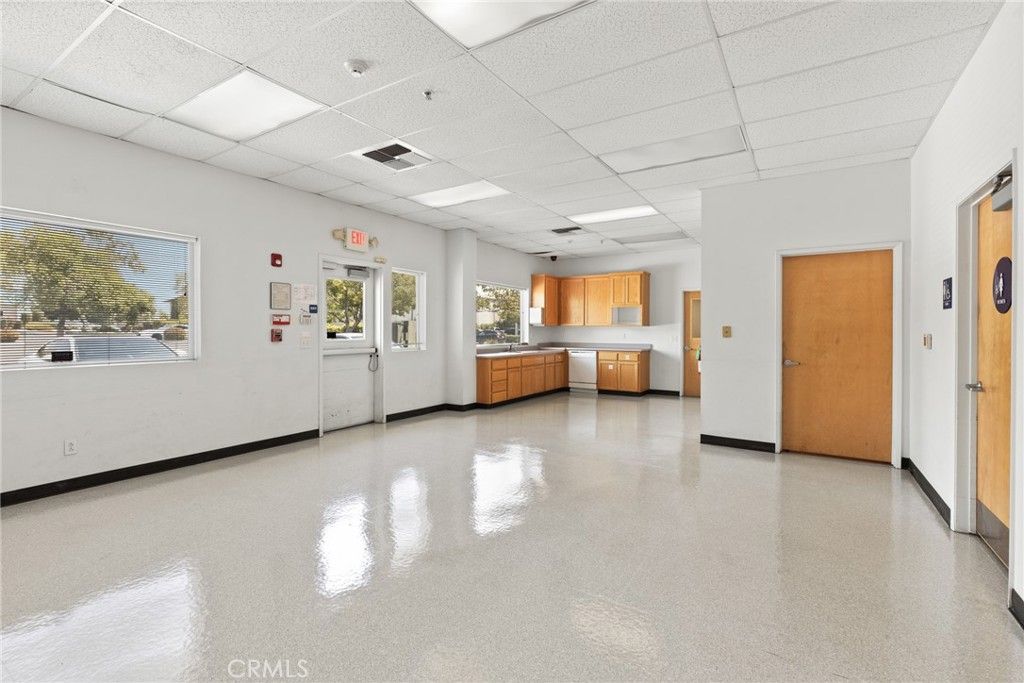 Empty room, Interior, Kitchen, Recessed Lighting