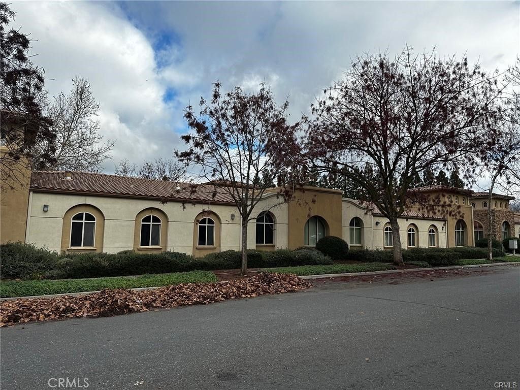 Exterior, Facade, Mediterranean