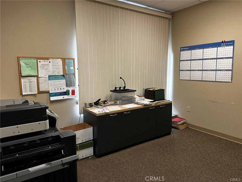 Home Office, Interior