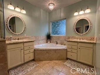 Bathroom, Dual Sink Vanities, Interior