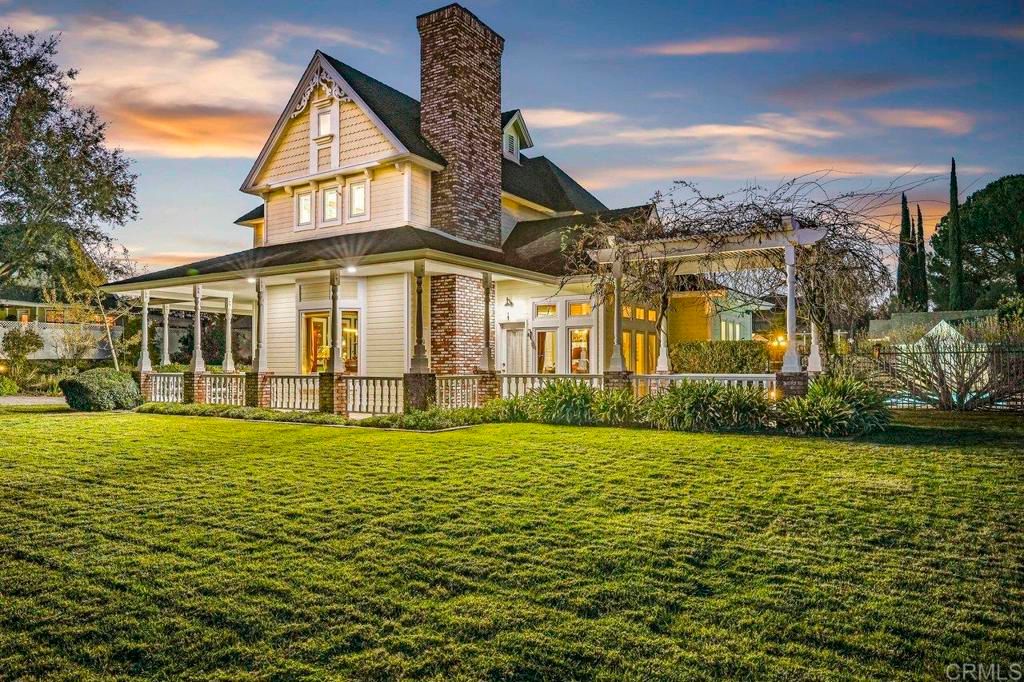 Backyard, Exterior, Facade, Brick Facade, Queen Anne Victorian