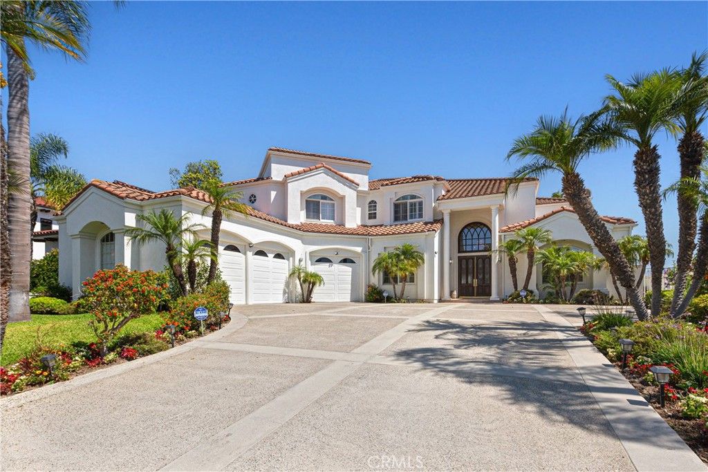 Attached, Exterior, Facade, Spanish Mediterranean