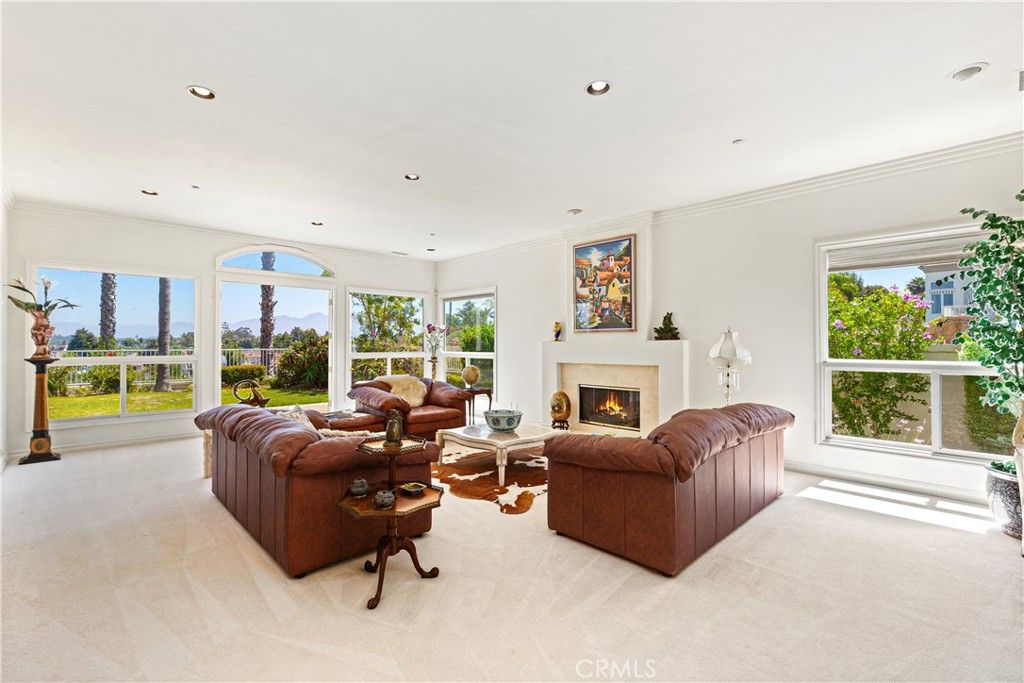 Fireplace, Interior, Living room, Recessed Lighting
