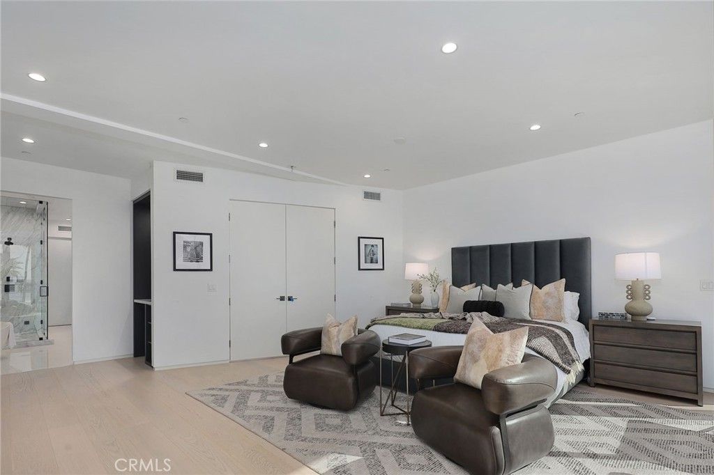 Bedroom, Interior, Living room, Recessed Lighting, Wood Texture Flooring