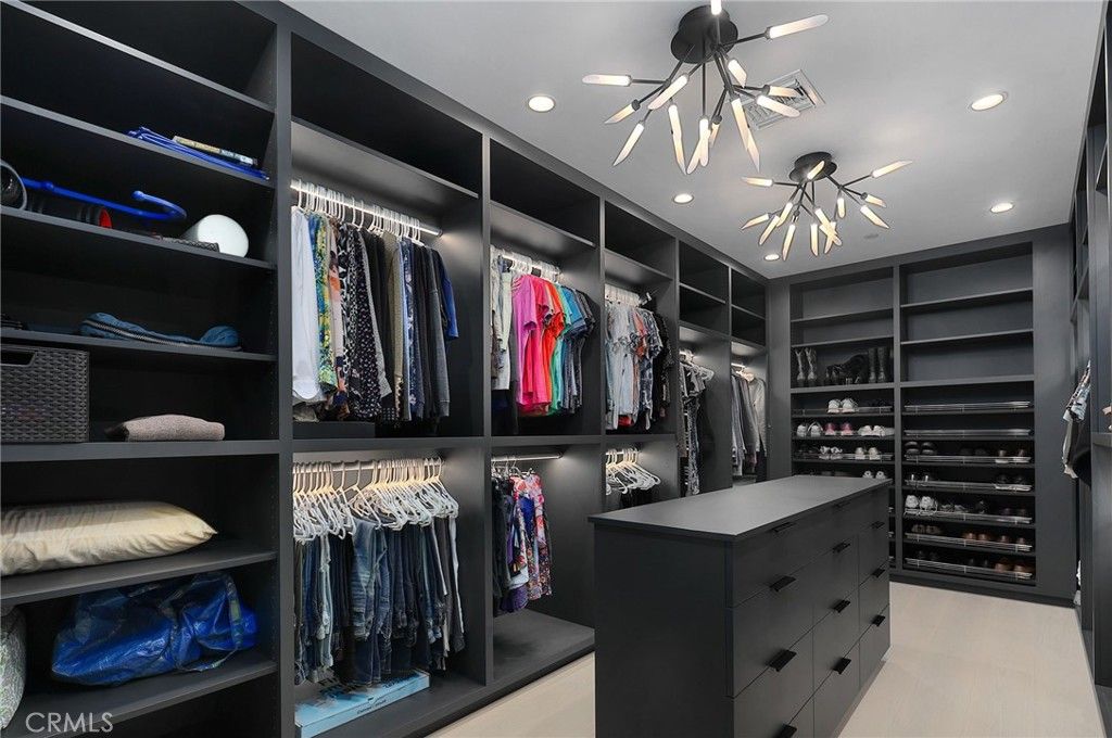 Interior, Pendant Lights, Recessed Lighting, Walk-in Closets