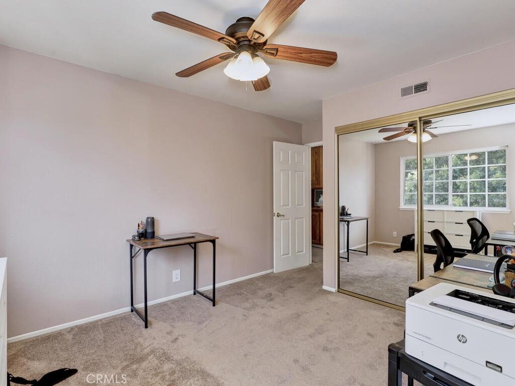 Home Office, Interior