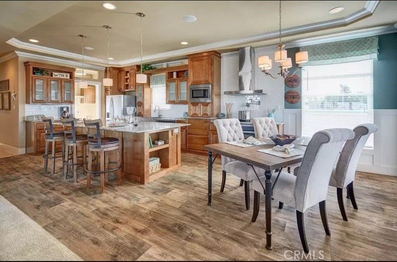 Chandelier, Dining room, Interior, Kitchen, Pendant Lights, Recessed Lighting, Wood Texture Flooring