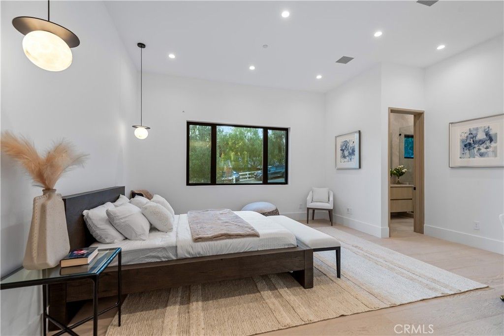 Bedroom, Interior, Pendant Lights, Recessed Lighting, Wood Texture Flooring
