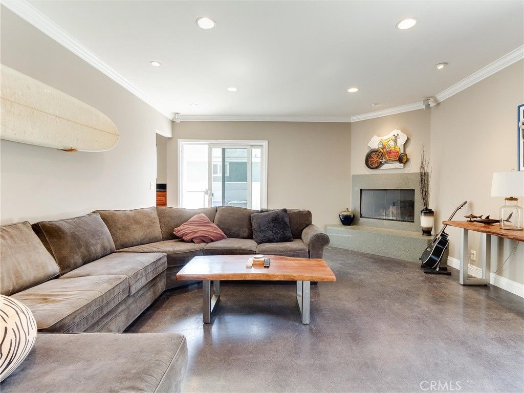 Fireplace, Interior, Living room, Recessed Lighting