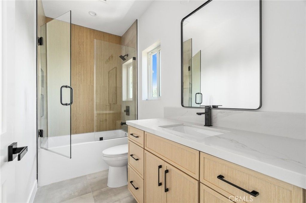 Bathroom, Dual Sink Vanities, Glass Shower, Interior