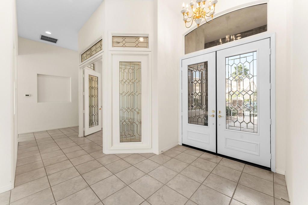 Chandelier, Interior, Recessed Lighting