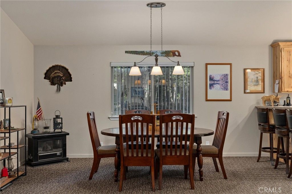 Chandelier, Dining room, Interior, Pendant Lights