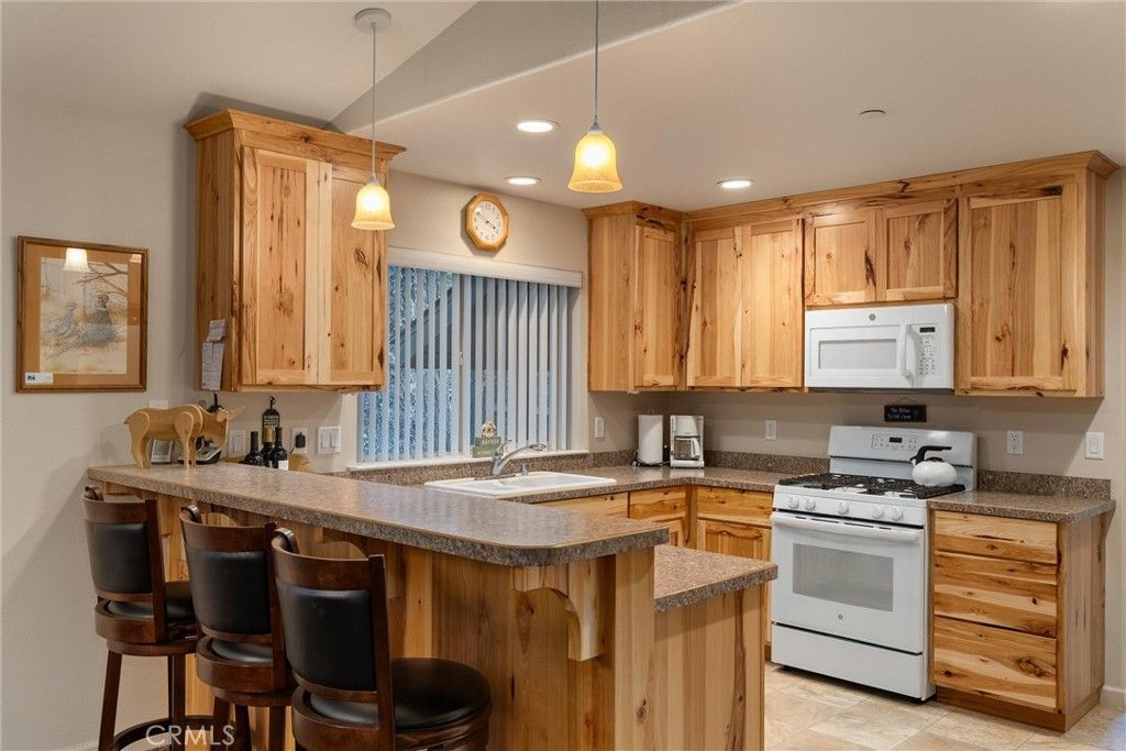 Interior, Kitchen, Pendant Lights, Recessed Lighting