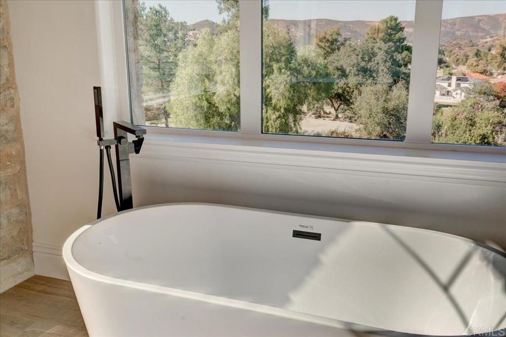 Bathroom, Free Standing Baths, Interior
