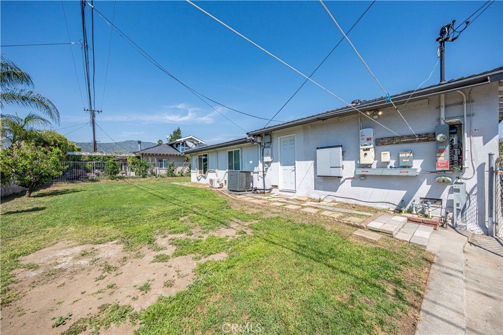 Backyard, Exterior