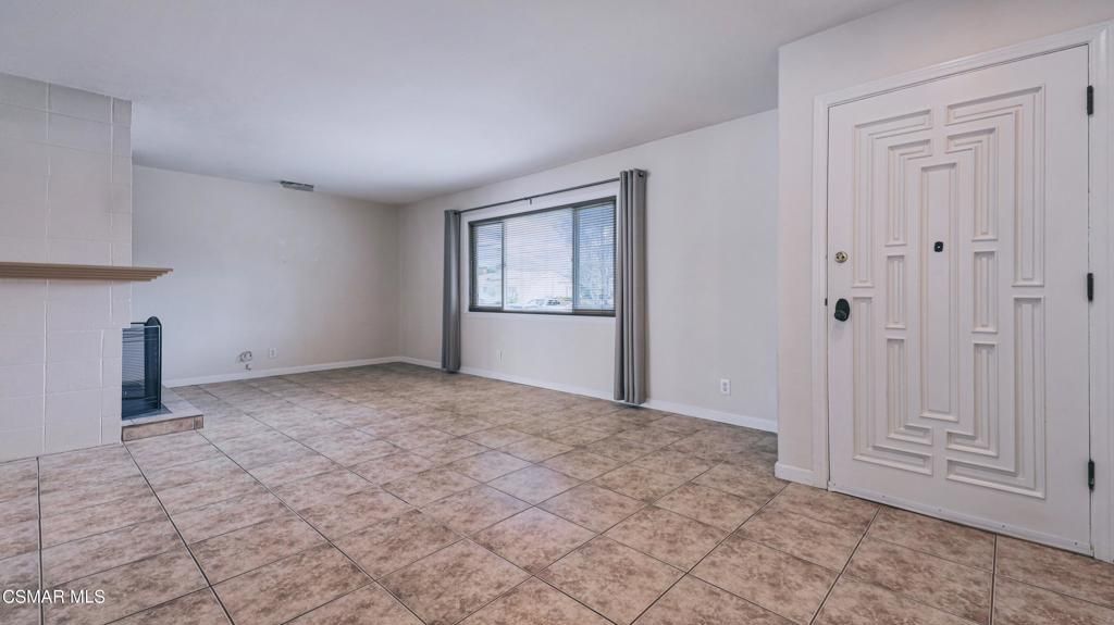 Empty room, Fireplace, Interior
