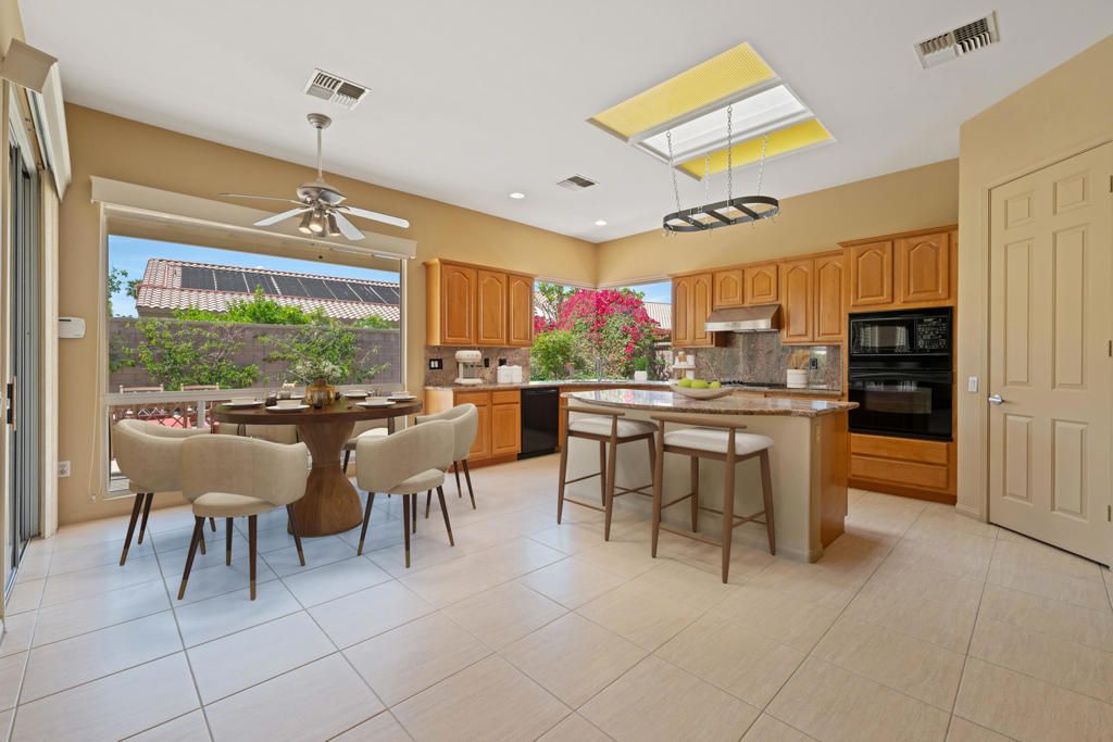 Dining room, Interior, Kitchen, Pendant Lights, Recessed Lighting