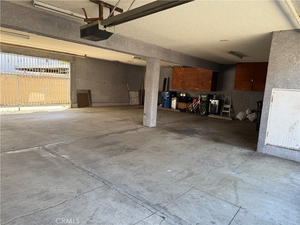 Garage, Interior