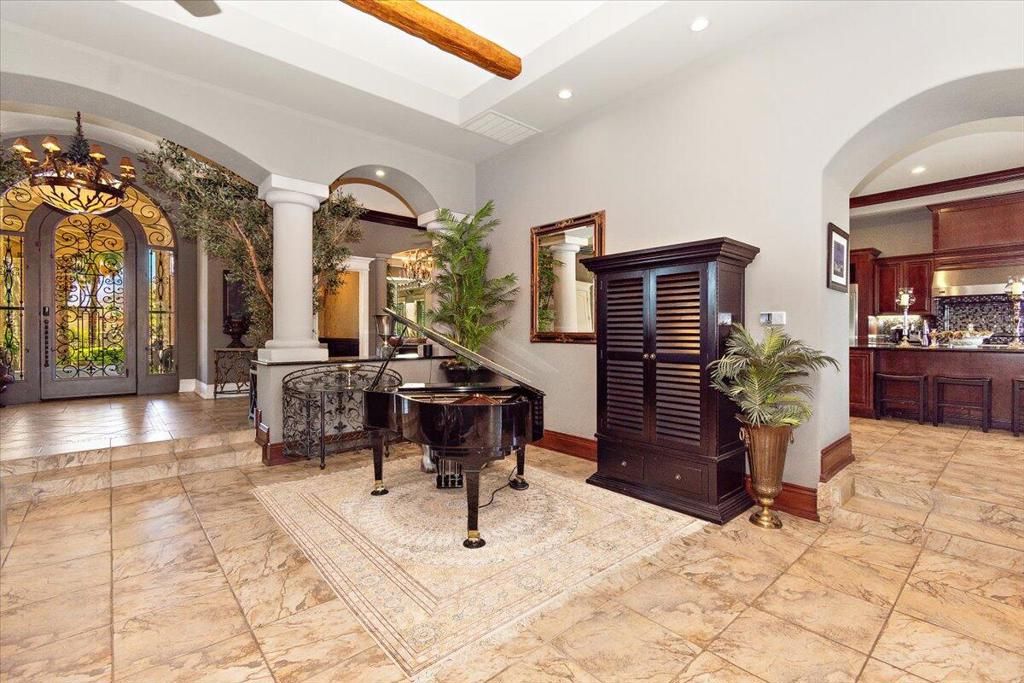 Interior, Piano, Recessed Lighting, Wooden Beams