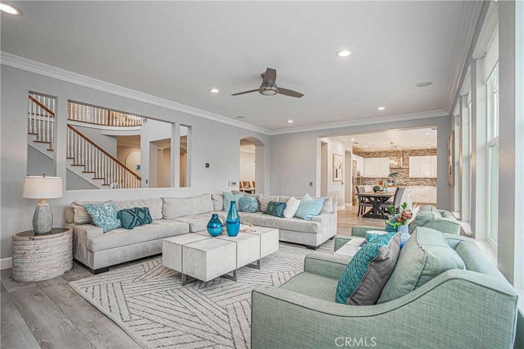 Dining room, Interior, Kitchen, Living room, Pendant Lights, Recessed Lighting, Wood Texture Flooring