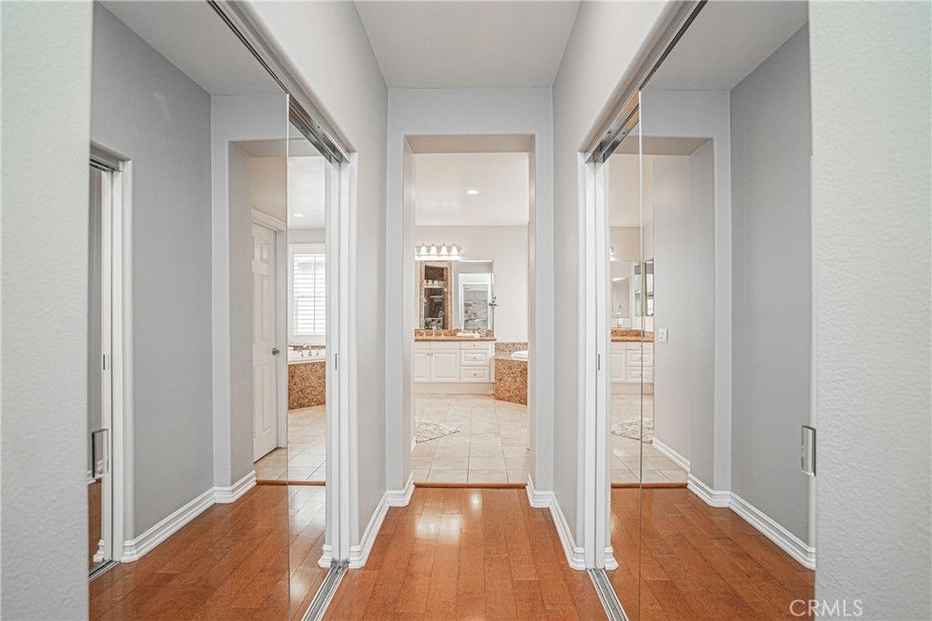 Bathroom, Interior, Recessed Lighting, Wood Texture Flooring