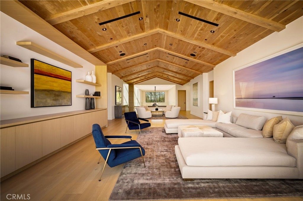Interior, Living room, Pendant Lights, Recessed Lighting, Wooden Beams, Wooden Ceilings, Wood Texture Flooring