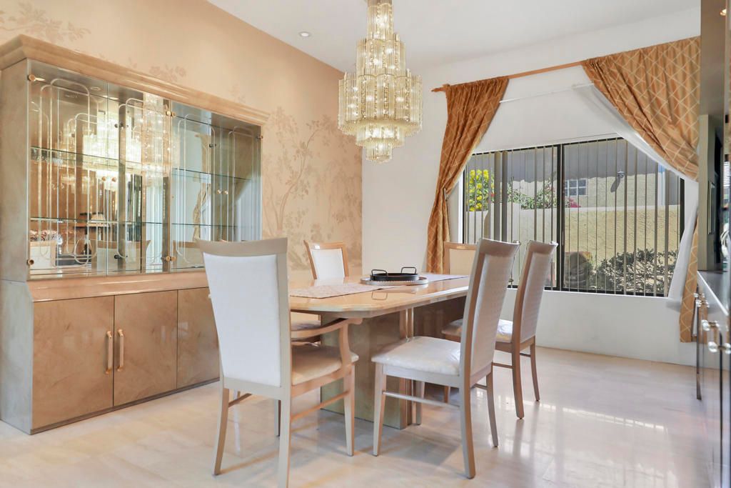 Chandelier, Dining room, Interior, Recessed Lighting