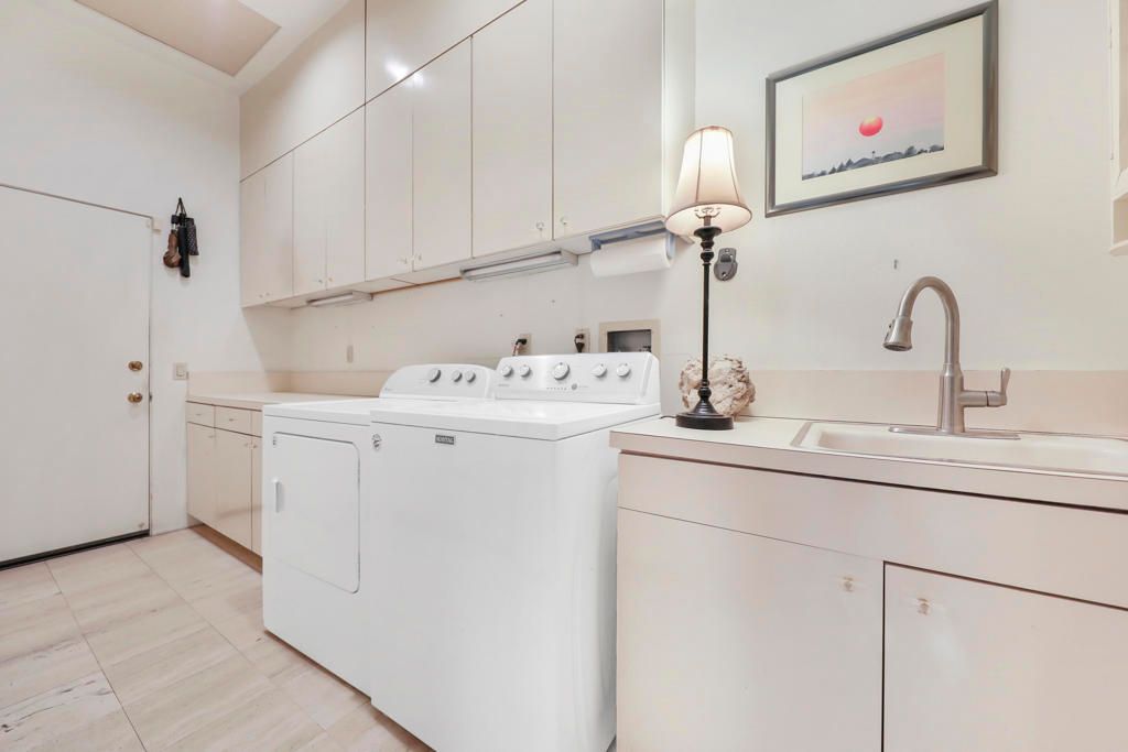 Interior, Washer