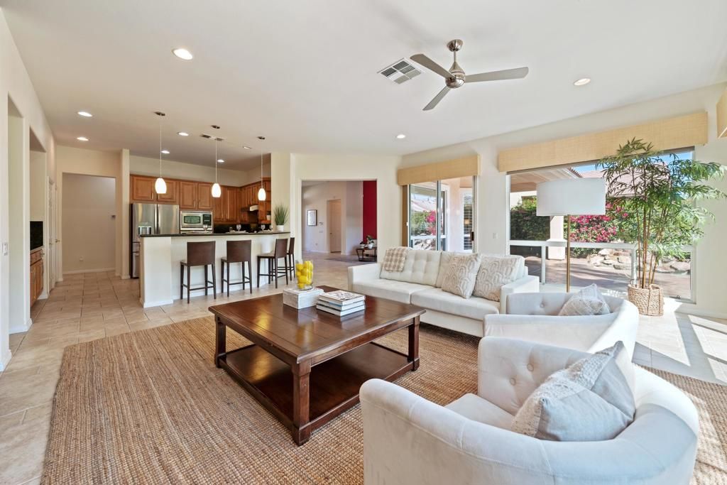 Interior, Kitchen, Living room, Pendant Lights, Recessed Lighting, Stainless Steel Appliances