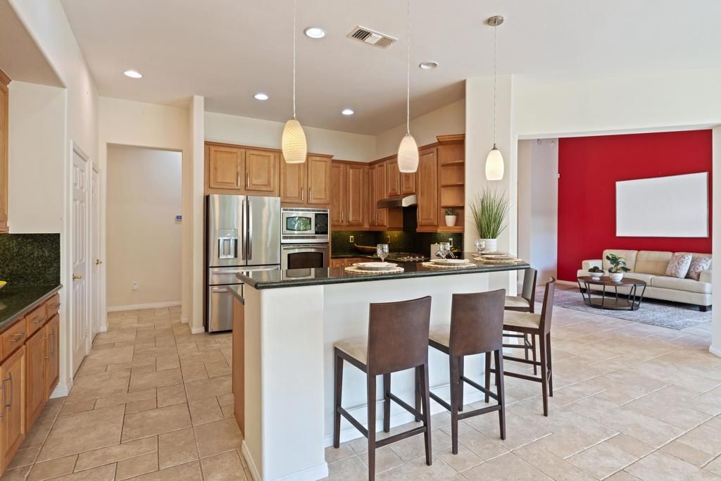 Interior, Kitchen, Living room, Pendant Lights, Recessed Lighting, Stainless Steel Appliances