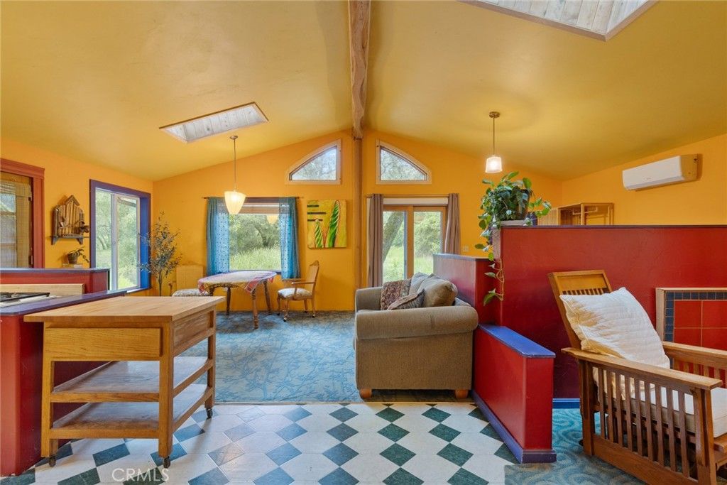 Dining room, Interior, Living room, Pendant Lights