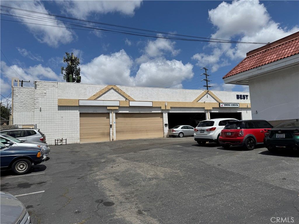 Detached Garage, Exterior