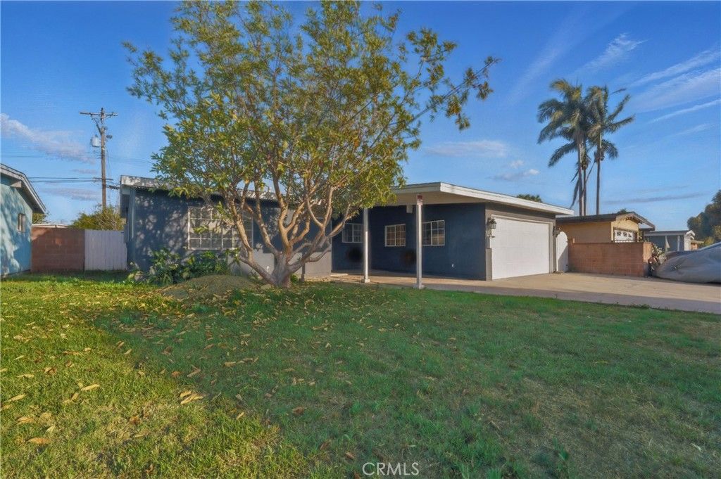 Backyard, Detached Garage, Exterior
