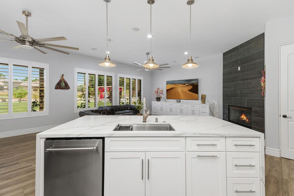 Fireplace, Interior, Kitchen, Pendant Lights, Recessed Lighting, Wood Texture Flooring