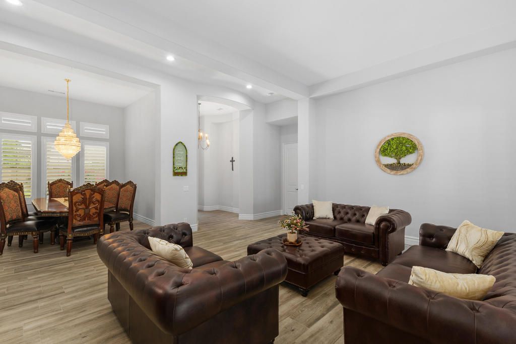 Dining room, Interior, Living room, Pendant Lights, Recessed Lighting, Wood Texture Flooring