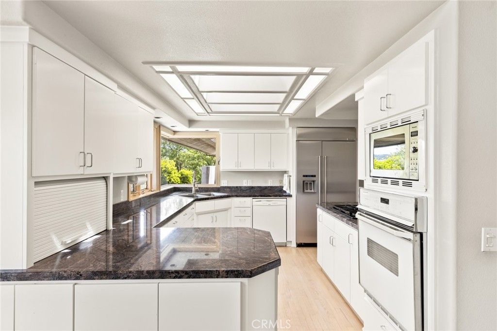 Glass Ceilings, Interior, Kitchen, Wood Texture Flooring