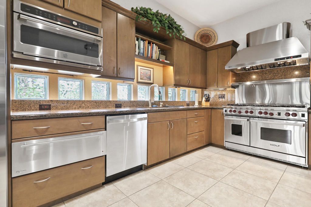 Interior, Kitchen, Stainless Steel Appliances