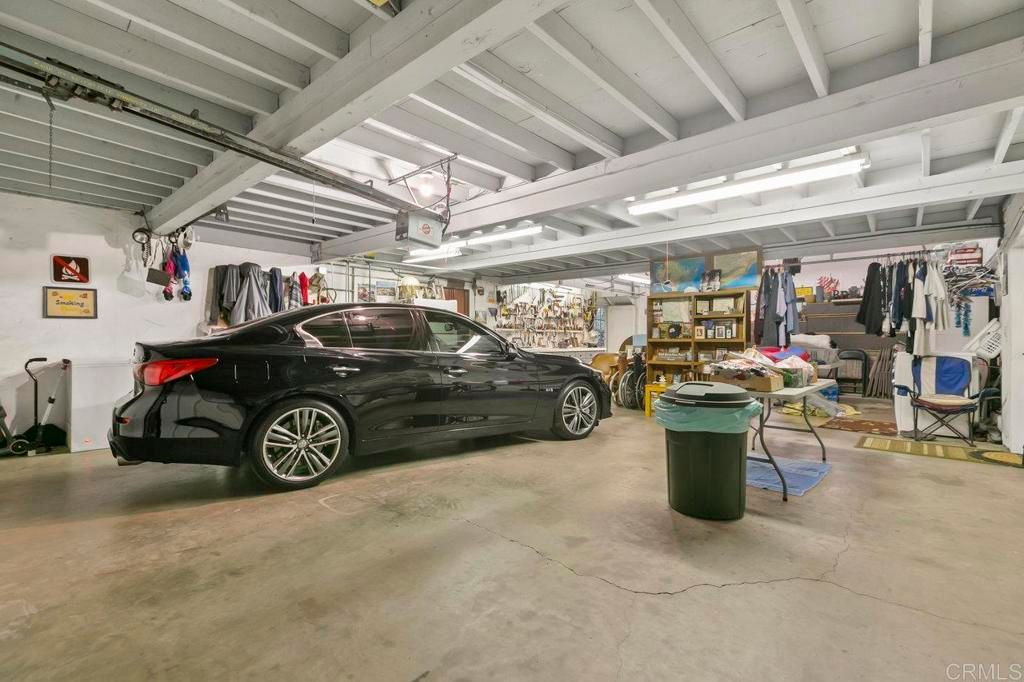Garage, Interior