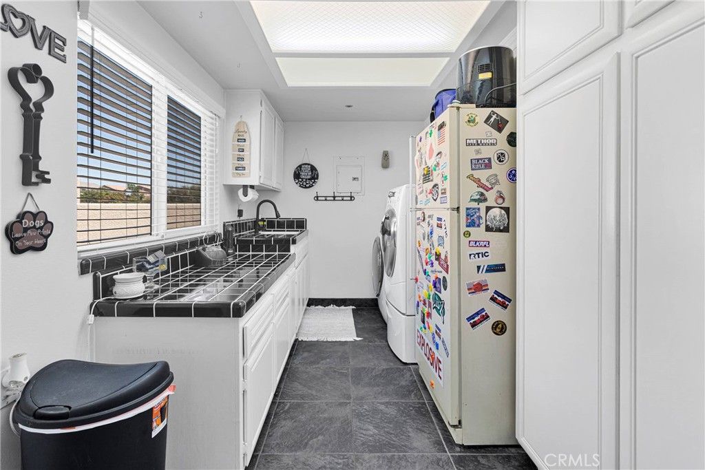 Interior, Washer