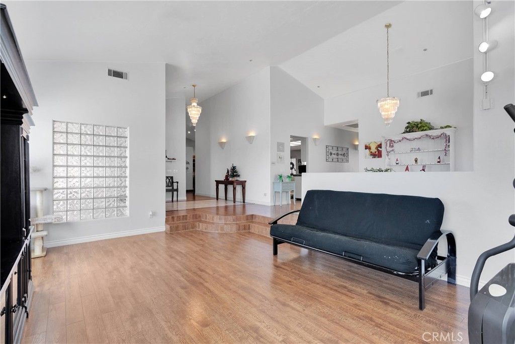 Interior, Pendant Lights, Wood Texture Flooring