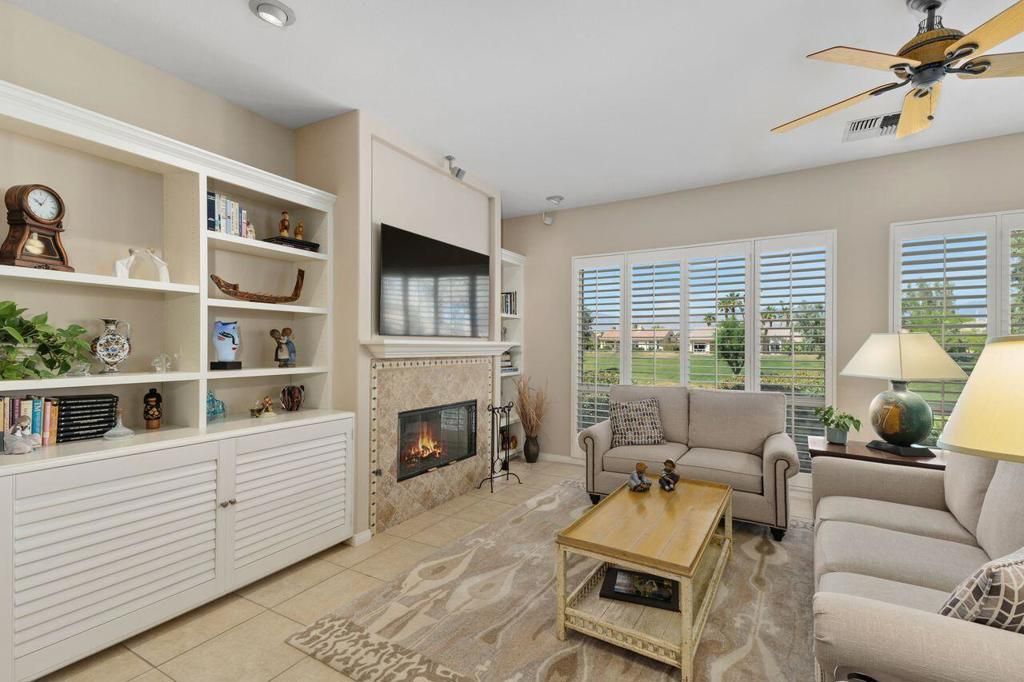 Fireplace, Interior, Living room, Recessed Lighting