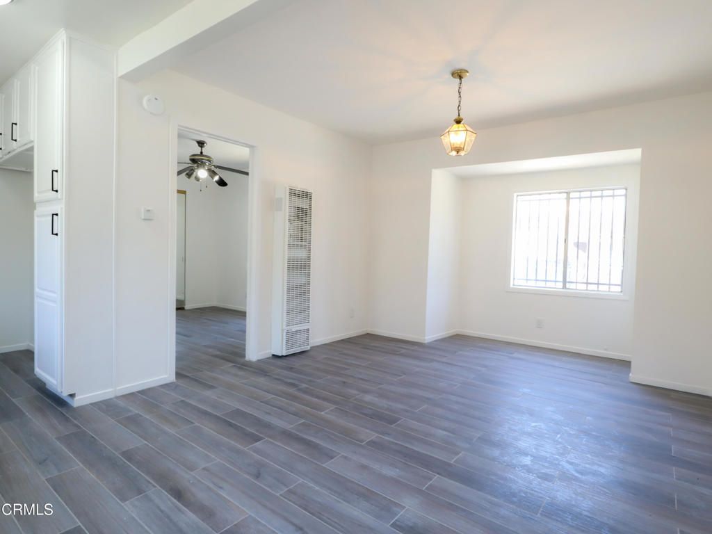 Empty room, Interior, Pendant Lights, Wood Texture Flooring
