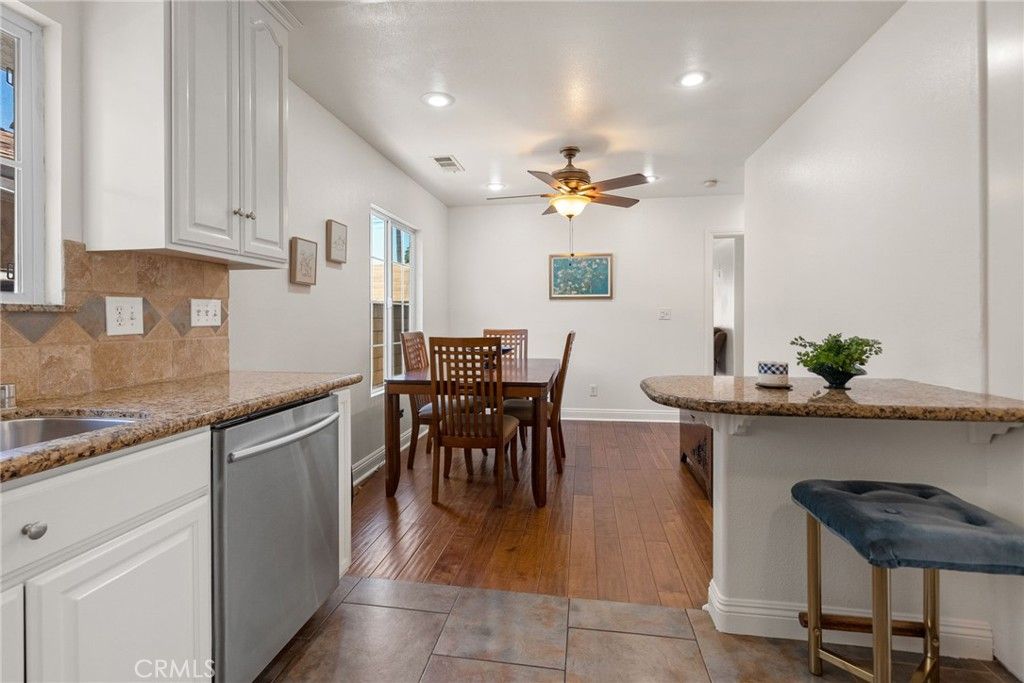 Dining room, Interior, Kitchen, Recessed Lighting, Wood Texture Flooring