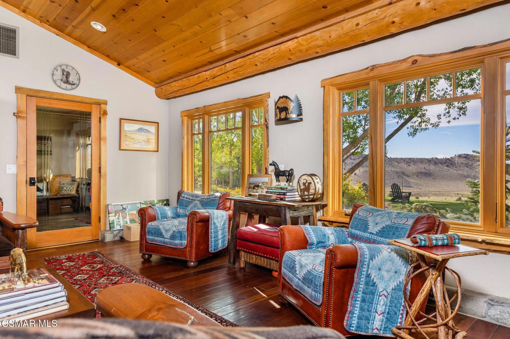 Interior, Living room, Recessed Lighting, Wooden Beams, Wooden Ceilings, Wood Texture Flooring