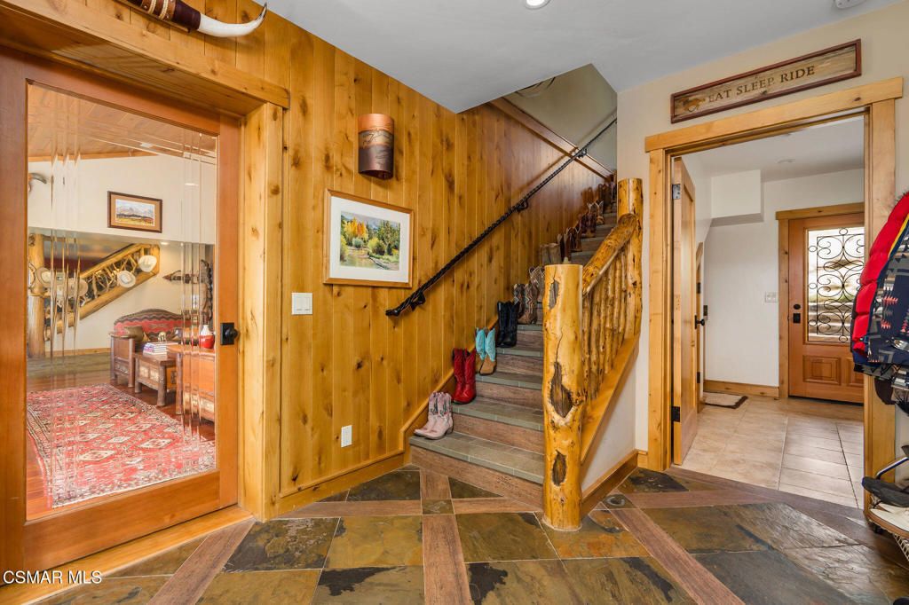 Interior, Recessed Lighting, Wooden Walls
