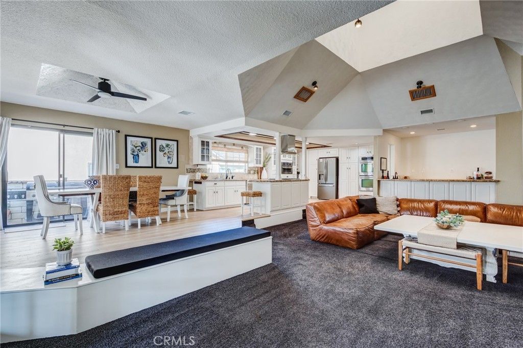 Dining room, Interior, Living room, Recessed Lighting