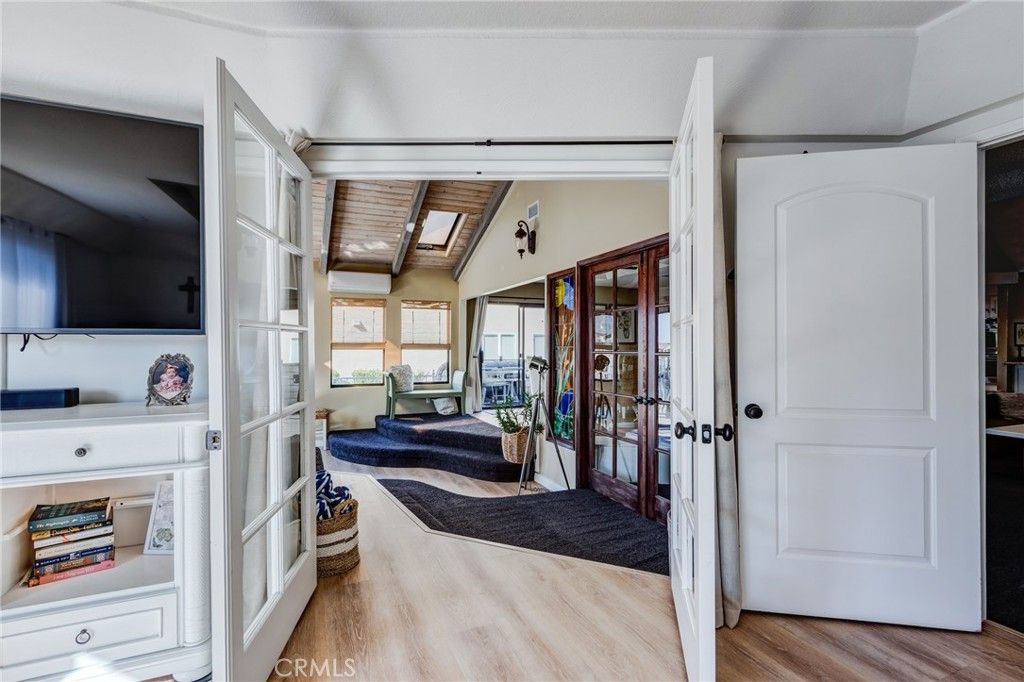 Bedroom, Interior, Wooden Ceilings, Wood Texture Flooring
