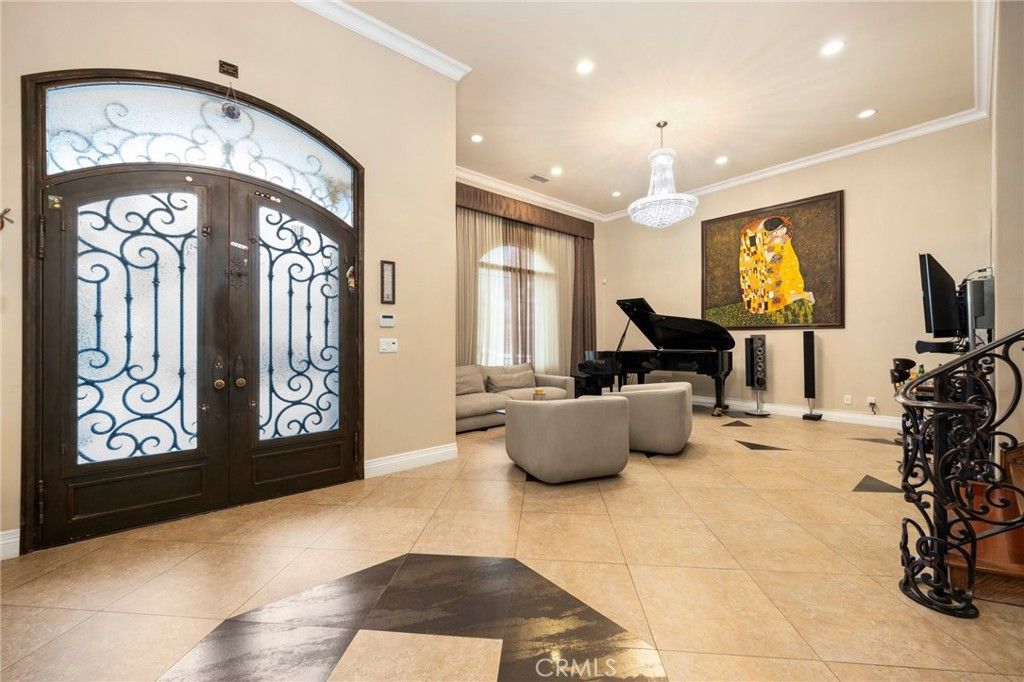 Chandelier, Interior, Living room, Piano, Recessed Lighting