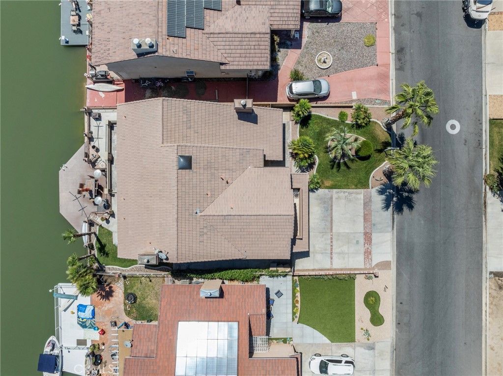 Exterior, Drone